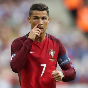 九游app官方下载-英超赛后数据深度分析，控球率与战术变革的关系一览无遗，英超控球率排名