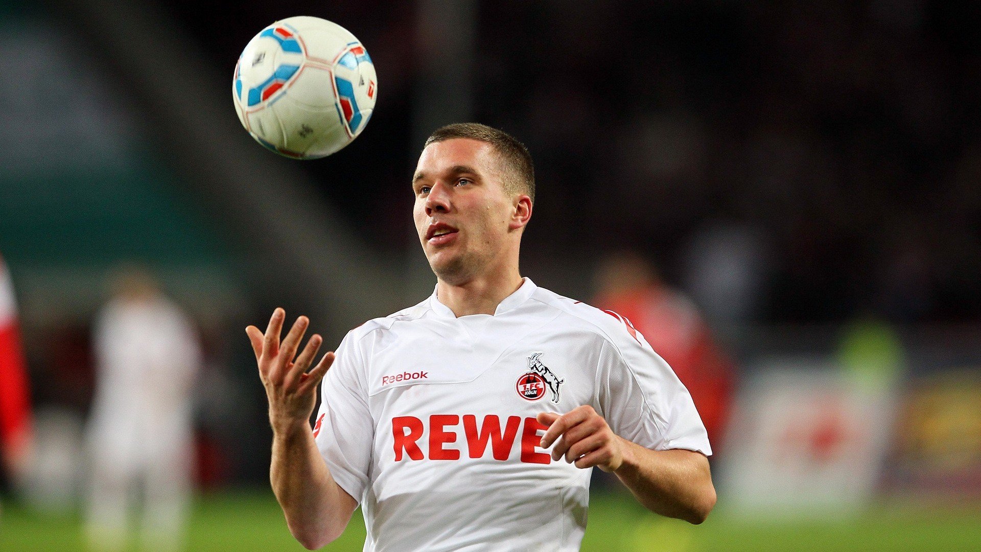 逆转王者：那些欧冠赛场上的“神奇逆袭”瞬间，欧冠最大逆转奇迹叫啥